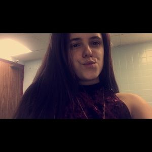 Meet your Posher, Holly